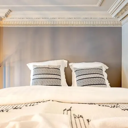 Apartment Historic Building - Ideal Retreat *