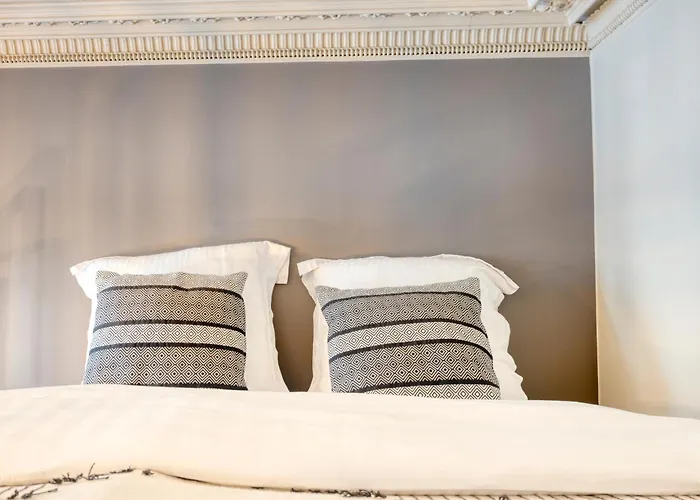 Historic Building - Ideal Retreat Apartamento