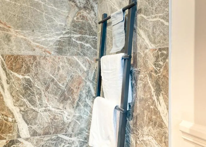 Appartement Historic Building - Ideal Retreat